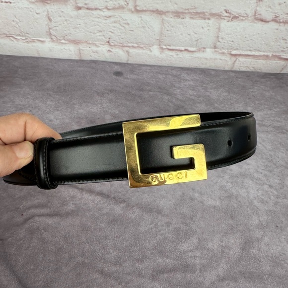 Gucci Vintage G Black Shiny Leather Goldtone Belt 037-0124 75/30. It is 100% aut - Picture 6 of 12